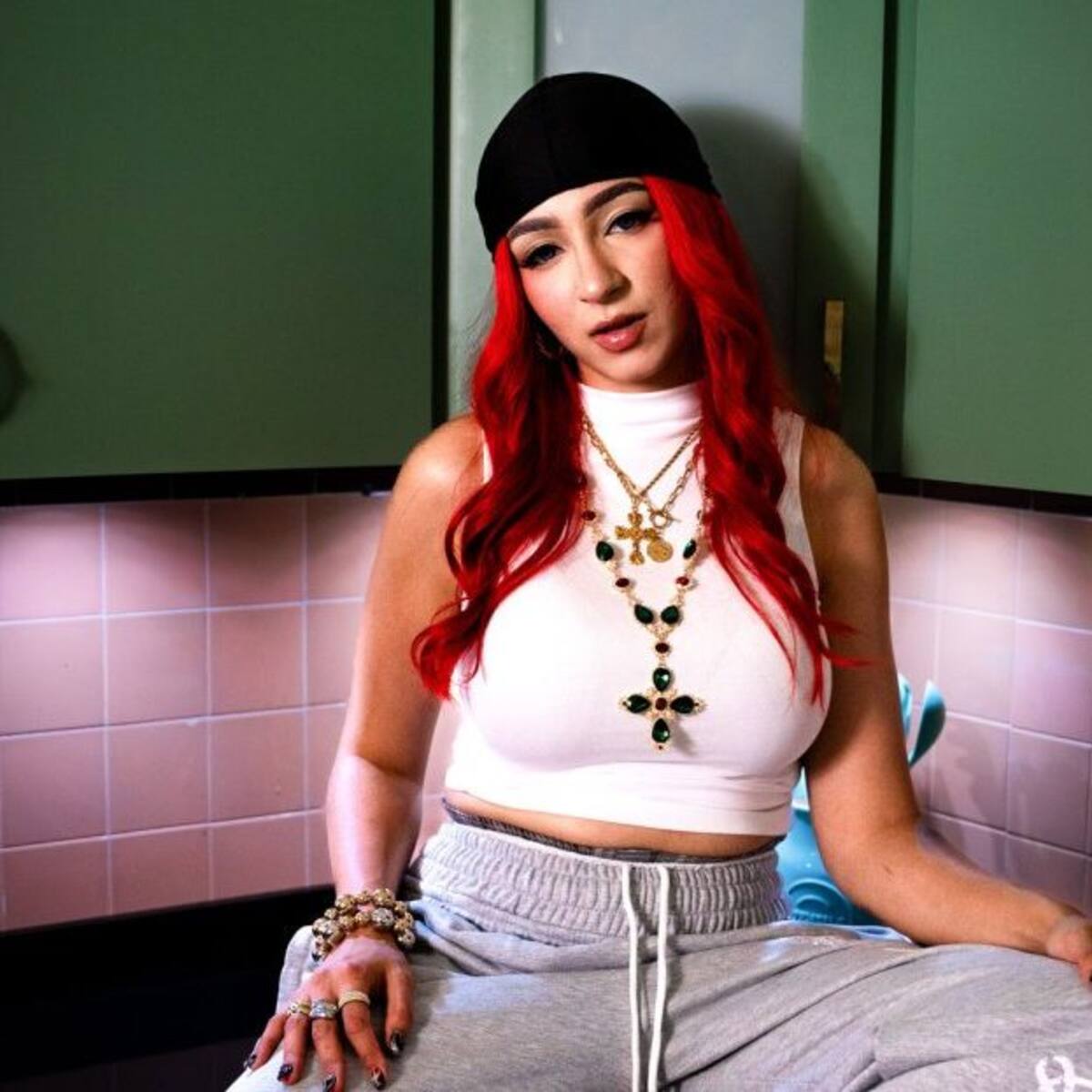 ‘Nubes’ by De La Rose and Omar Courtz: Lyrics in English, Meaning