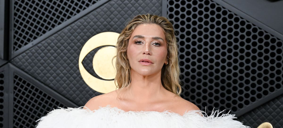 Kesha durante los Grammys el 1 de febrero de 2026