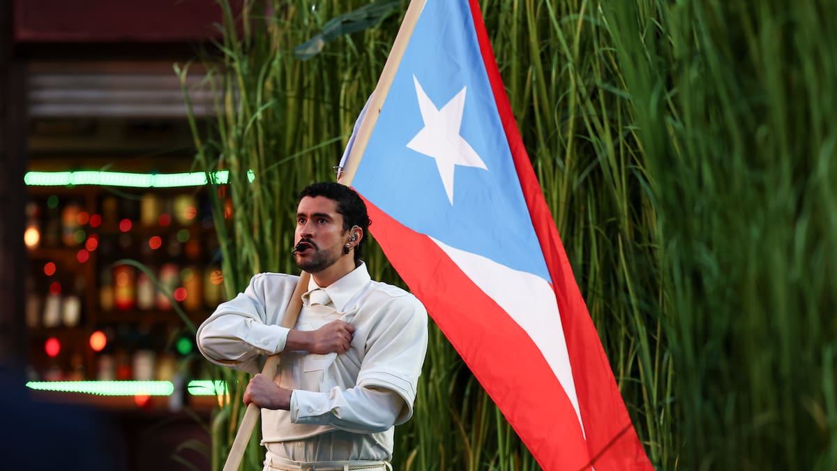 Bad Bunny explica por qué se posiciona políticamente: "Soy un ser humano normal"