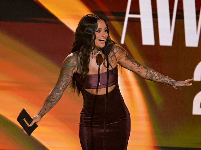 Kehlani en el escenario en los Premios BET 2026, celebrados en el Peacock Theater el 28 de junio de 2026 en Los Ángeles, California.