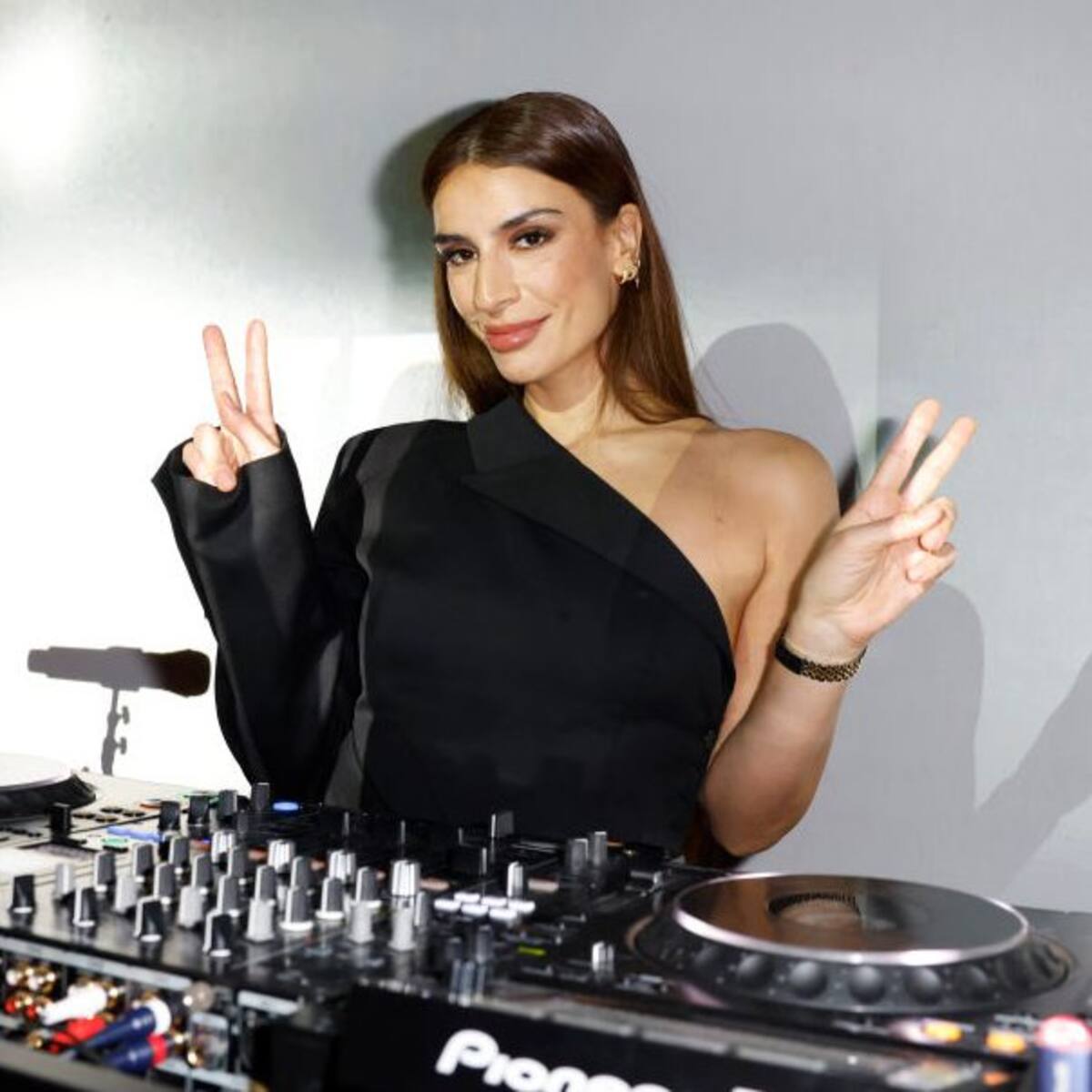 Who Is Sevdaliza? The Artist Behind ‘Alibi’ and Collaborator with Karol G