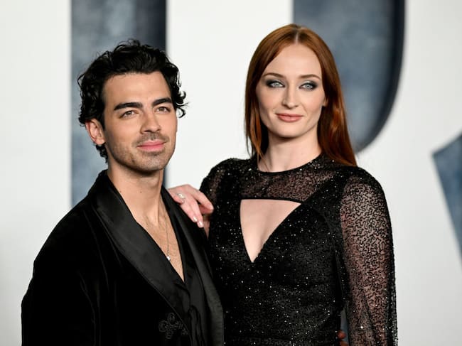 Joe Jonas & Sophie Turner attend the 2023 Vanity Fair Oscar Party. Lionel Hahn / Getty Images