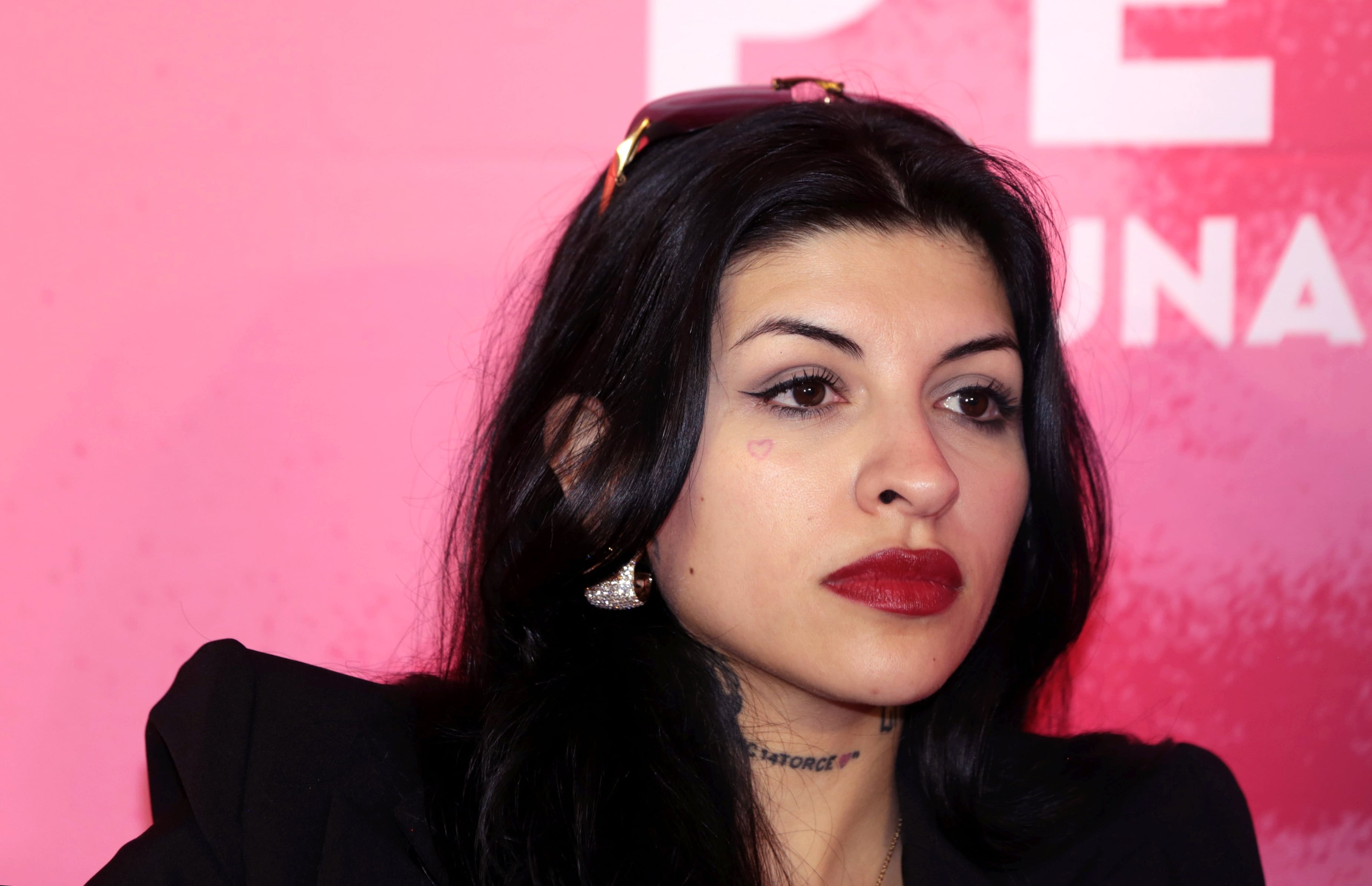 La cantante y compositora argentina Julieta Emilia Cazzuchelli, conocida como 'Cazzu', asiste a la presentación del libro Perreo, Una Revolución en Editorial Penguin Random el 12 de agosto de 2025 en Ciudad de México, México.