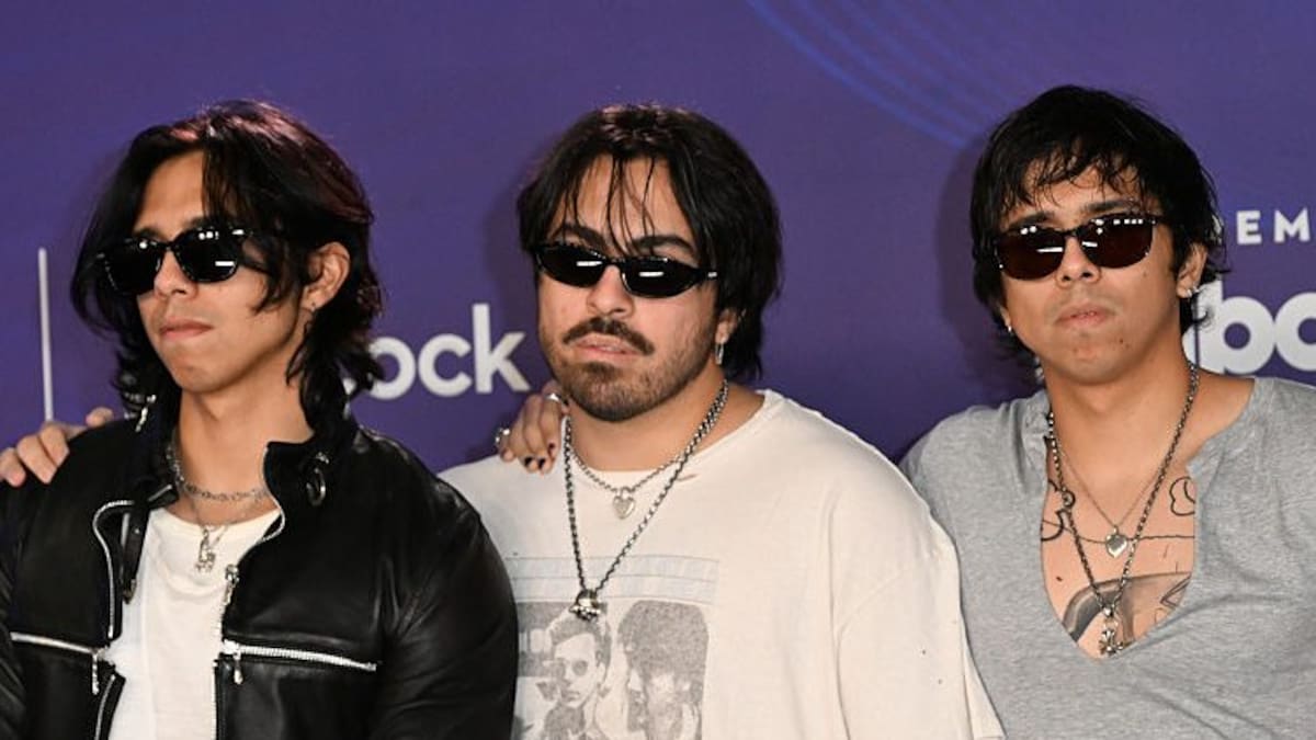 Yandel Teams Up With Latin Mafia for ‘Cómo Es Que Se Hace’: English Lyrics