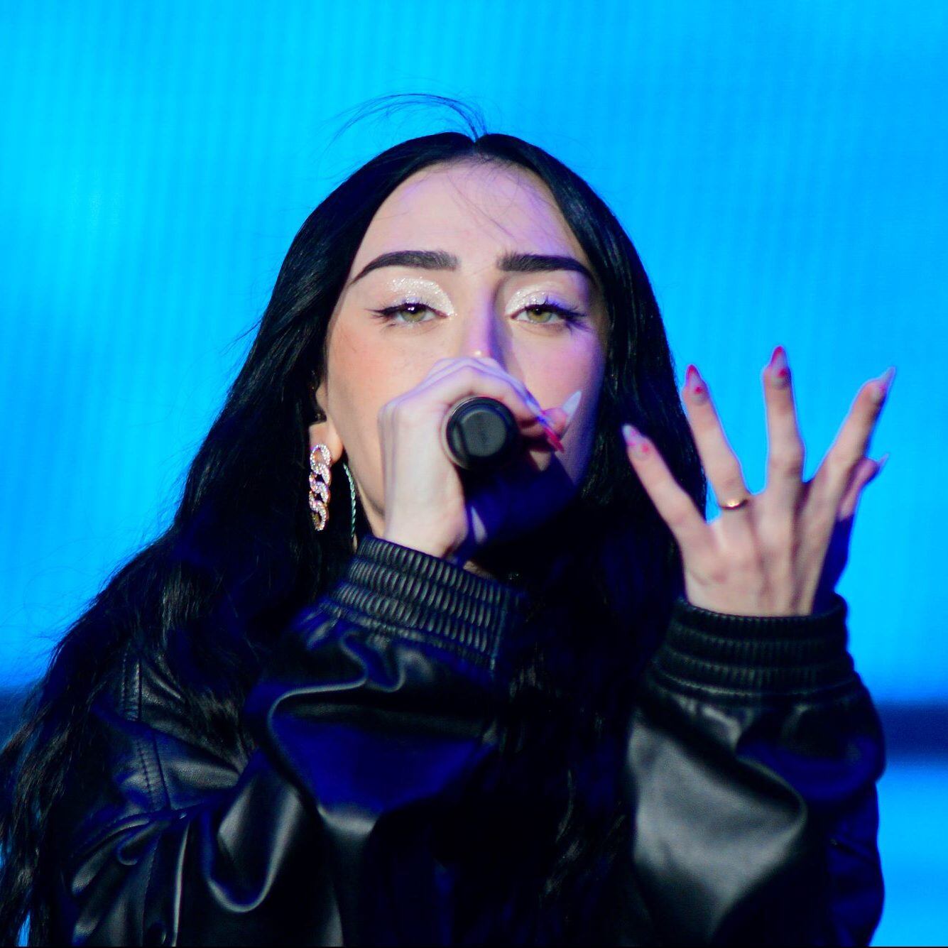 Singer Nicki Nicole performs on stage during a show as part 2 of the 'Flow Fest 2022' at Autodromo Hermanos Rodriguez on November 27, 2022 in Mexico City, Mexico. (Photo by Jaime Nogales/Medios y Media/Getty Images)