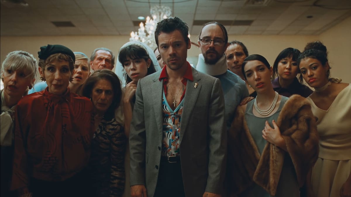 El significado detrás de Coming Up Roses, el nuevo video musical de Harry Styles