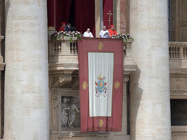 Pope Francis during the impartation of the ‘Urbi et Orbi’ blessing and wishes «good Easter» from the balcony of St. Peter’s Basilica, April 20, 2024, in Rome (Italy). Stefano Spaziani/Europa Press via Getty Images