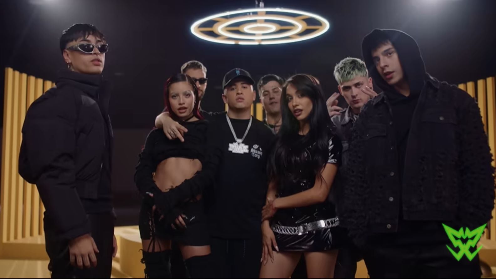 ‘Los del espacio’ Music Video / YouTube.