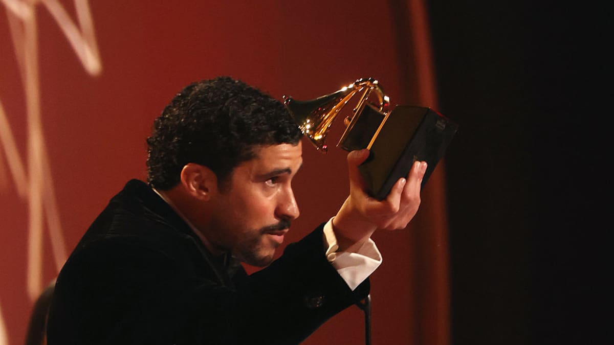 Ganadores latinos en los Grammys 2026: Bad Bunny hace historia