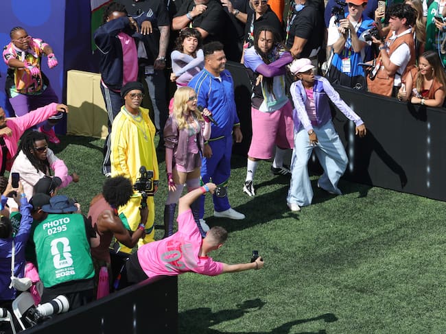 Ronaldinho, Madonna y Ronaldo actúan durante el espectáculo del descanso de la final de la Copa Mundial de la FIFA 2026 entre España y Argentina, en el New York New Jersey Stadium, el 19 de julio de 2026, en East Rutherford, Nueva Jersey, Estados Unidos
