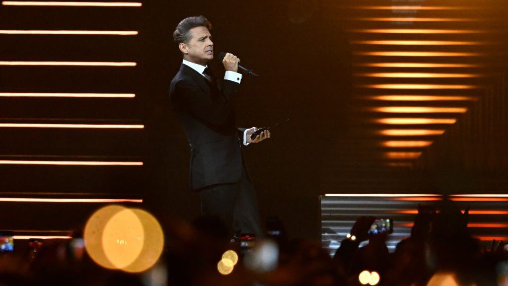 Luis Miguel performs during his sixth sold out show at Movistar Arena. Diego Alberto Haliasz/Getty Images.