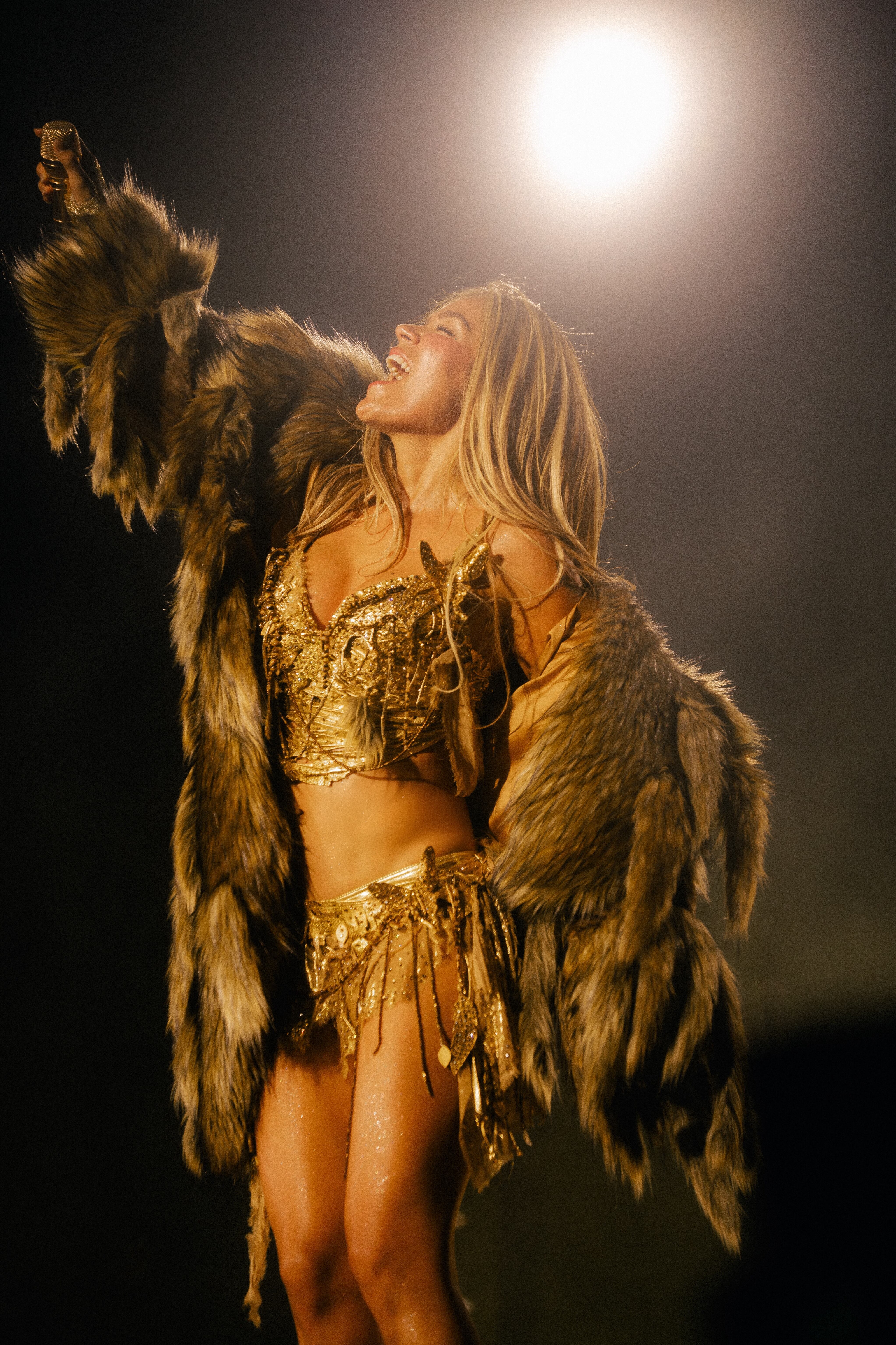 Karol G durante las primeras fechas de su Tropicoqueta Tour (julio de 2026) en el Soldier Field de Chicago, Estados Unidos