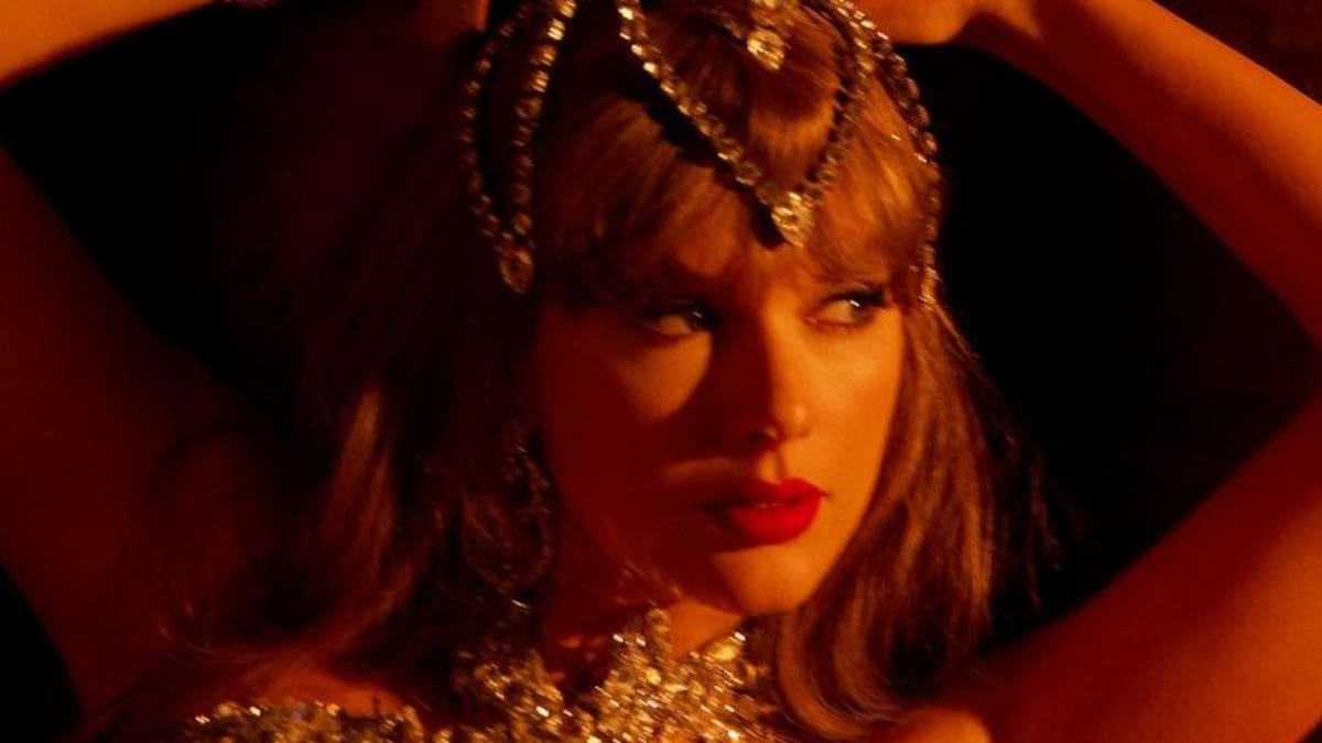 Taylor Swift’s ‘The Life of a Showgirl’ Review and Hidden Messages to Travis Kelce, Blake Lively, Charli XCX…