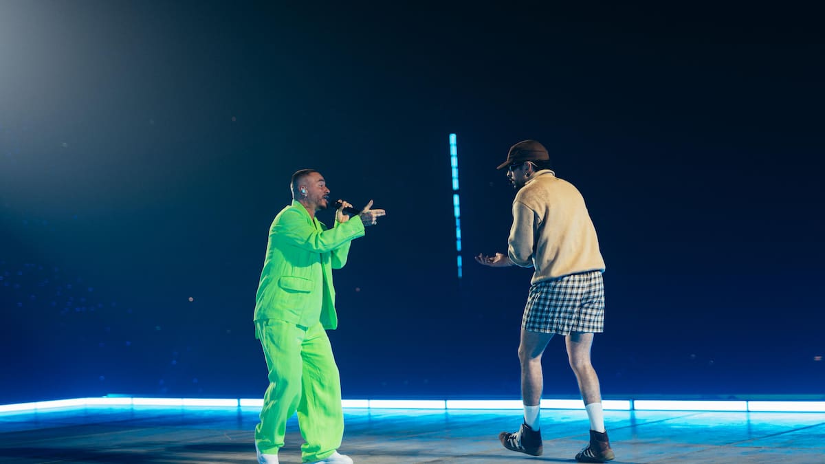 Las canciones que cantó J Balvin junto a Bad Bunny en París: las mejores fotos y videos