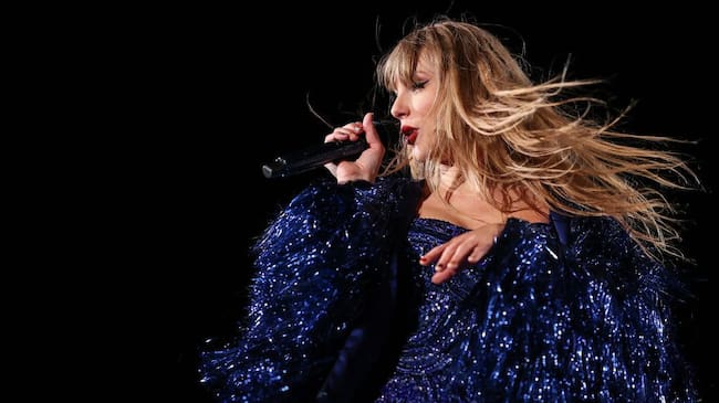 Taylor Swift performs onstage during the ‘The Eras Tour’ in Mexico City, Mexico. Hector Vivas/Getty Images.