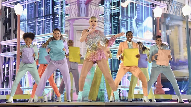 LAS VEGAS, NV – MAY 01: Taylor Swift performs onstage during the 2019 Billboard Music Awards at MGM Grand Garden Arena on May 1, 2019 in Las Vegas, Nevada. (Photo by Kevin Mazur/Getty Images for dcp)