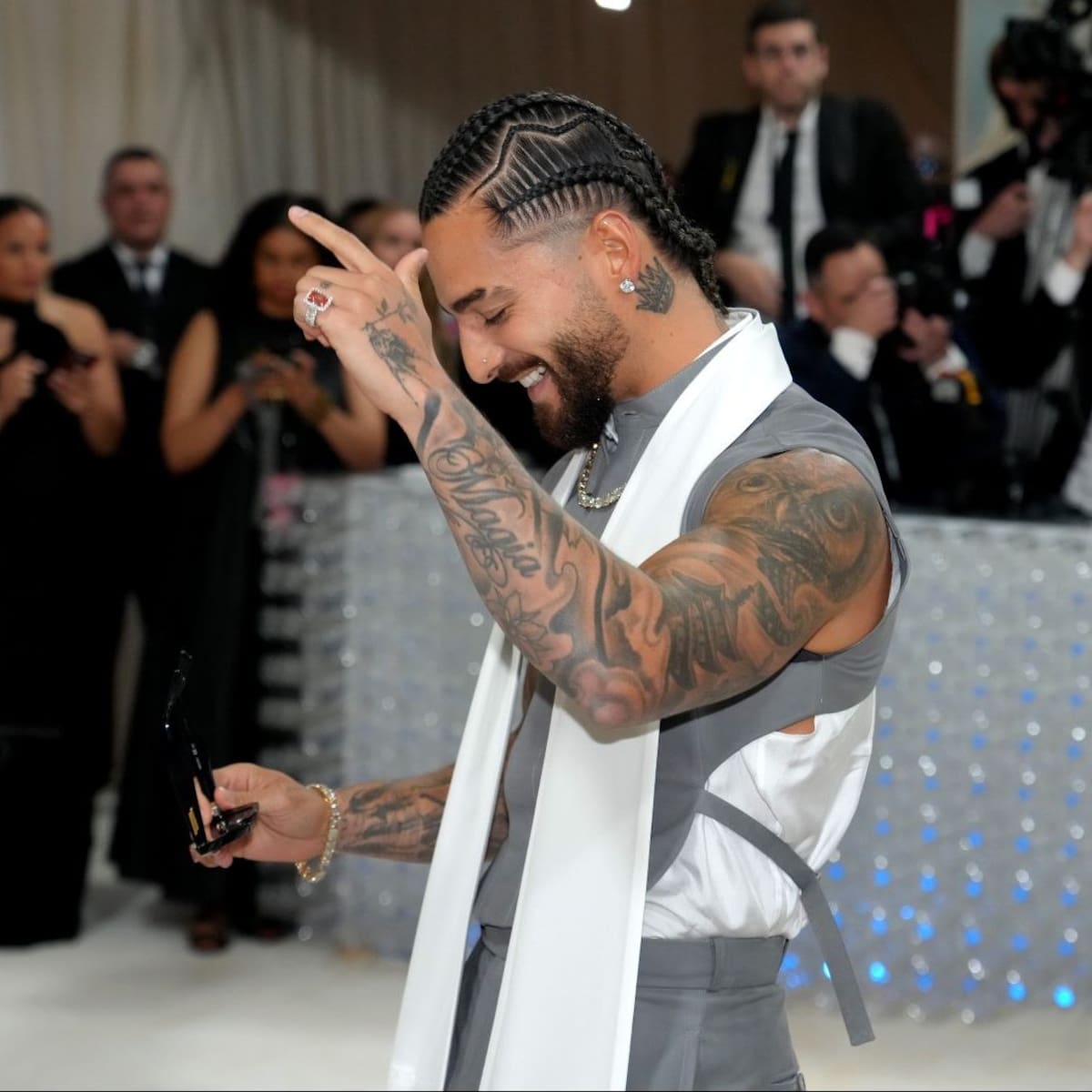 Karol G & Maluma Announce Upcoming Collab Alongside Dennis: ‘Tá OK Remix’