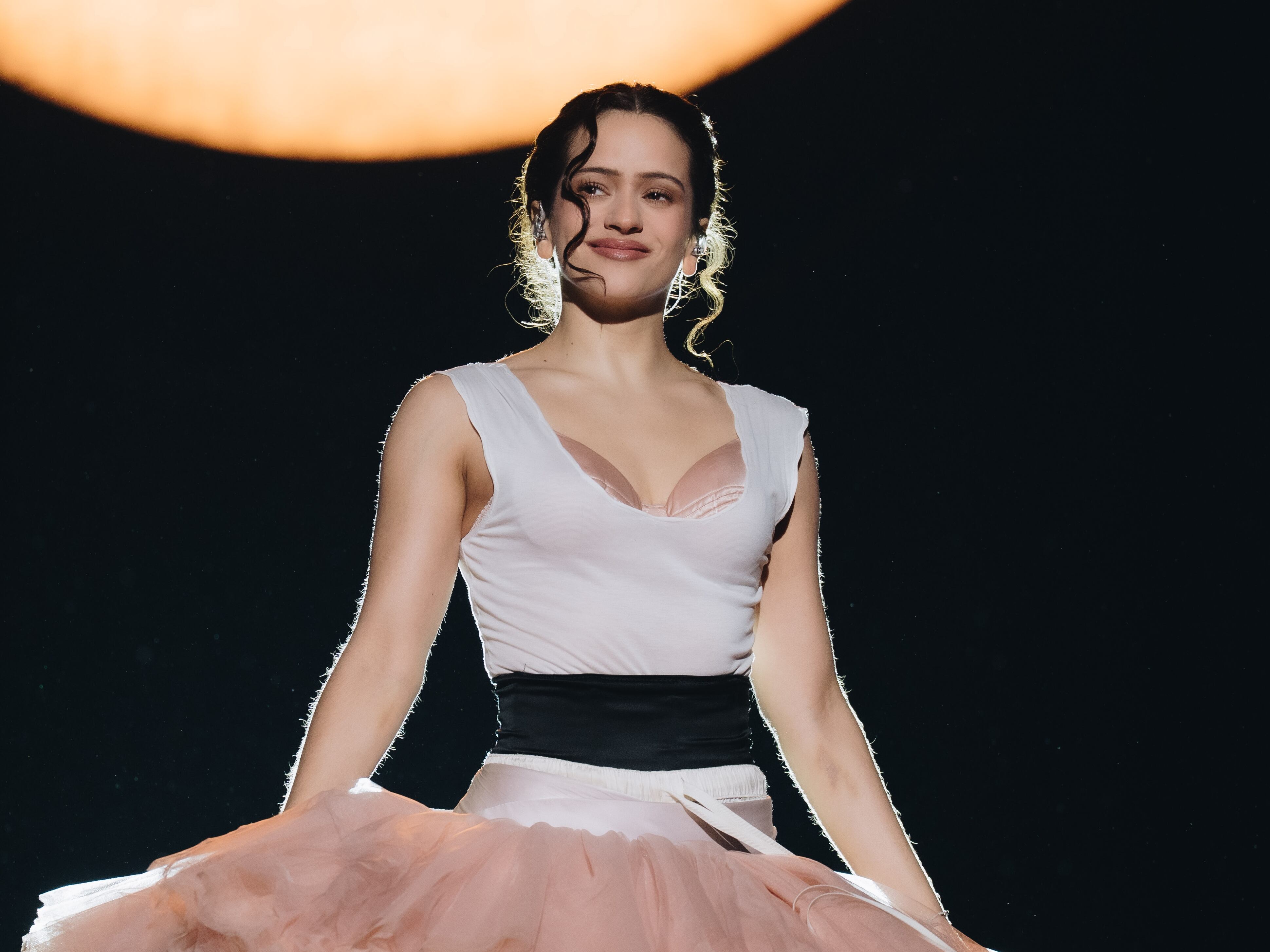 Rosalía en su último concierto de 'LUX Tour' en Madrid, abril de 2026.