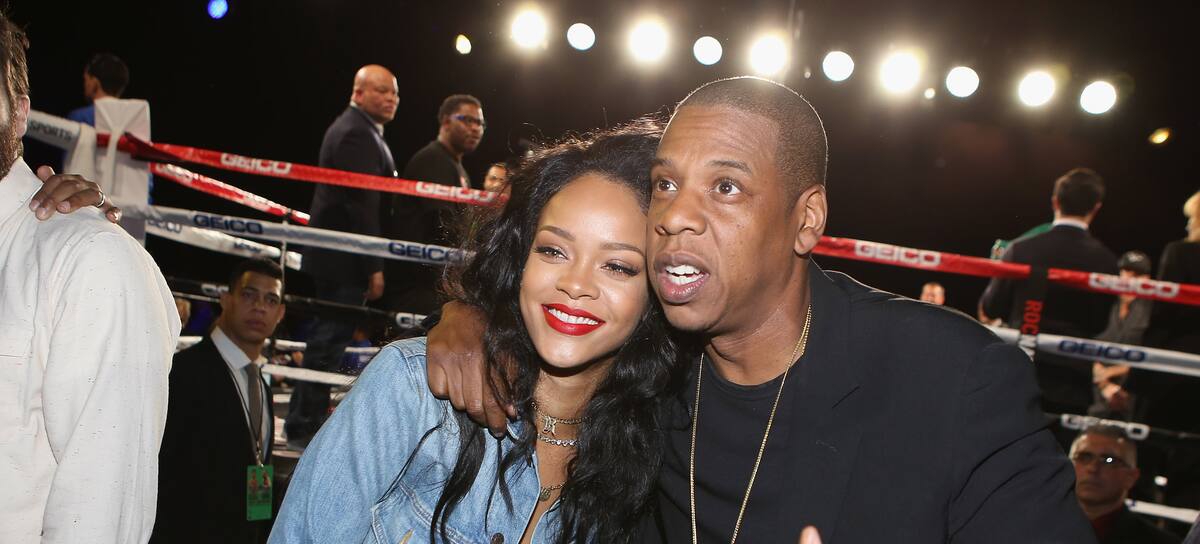 Rihanna y Jay Z asisten a la velada de boxeo Throne Boxing Fight Night 2015 en el Theater at Madison Square Garden el 9 de enero de 2015 en la ciudad de Nueva York