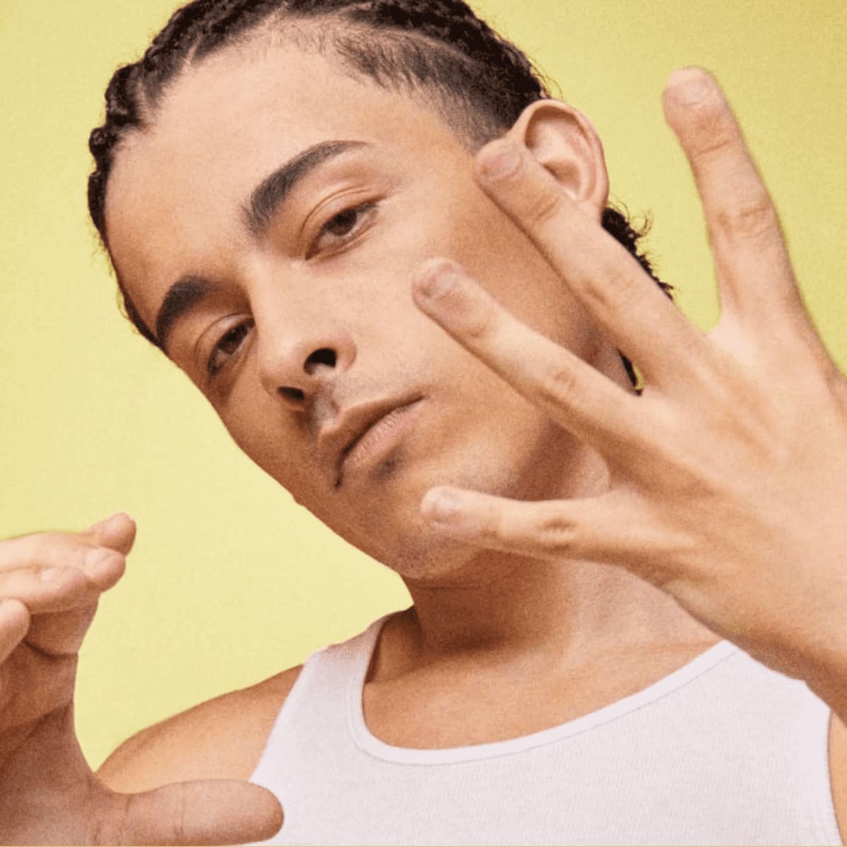 Trueno’s Third Sneak Peek of His Upcoming Album: ‘No Cap’