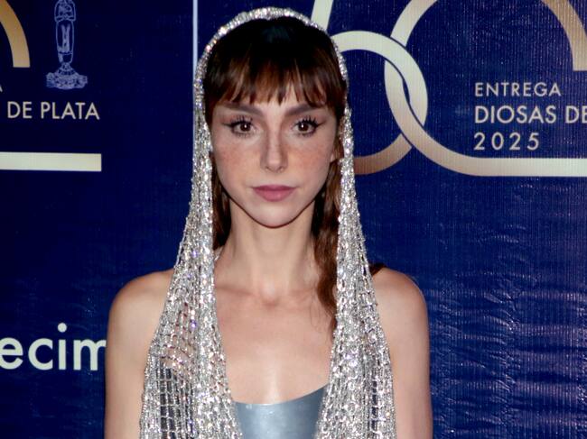 Natalia Téllez posa para una foto en la alfombra roja de los premios Diosas de Plata 2025 en el Centro Cultural 2, el 29 de abril de 2025, en la Ciudad de México, México.