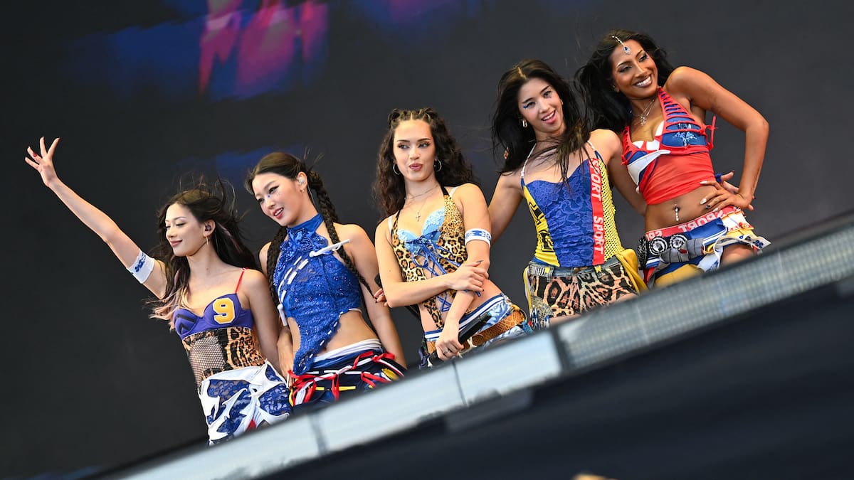 ¿Qué significa Pinky Up? Análisis y letra en español de la canción de KATSEYE sin Manon