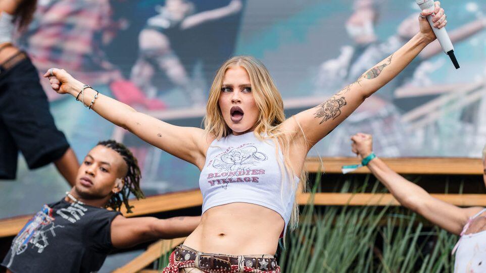 Luisa Sonza performs live on stage during day one of Lollapalooza Brazil at Autodromo de Interlagos on March 22, 2024 in Sao Paulo, Brazil. (Mauricio Santana/Getty Images)