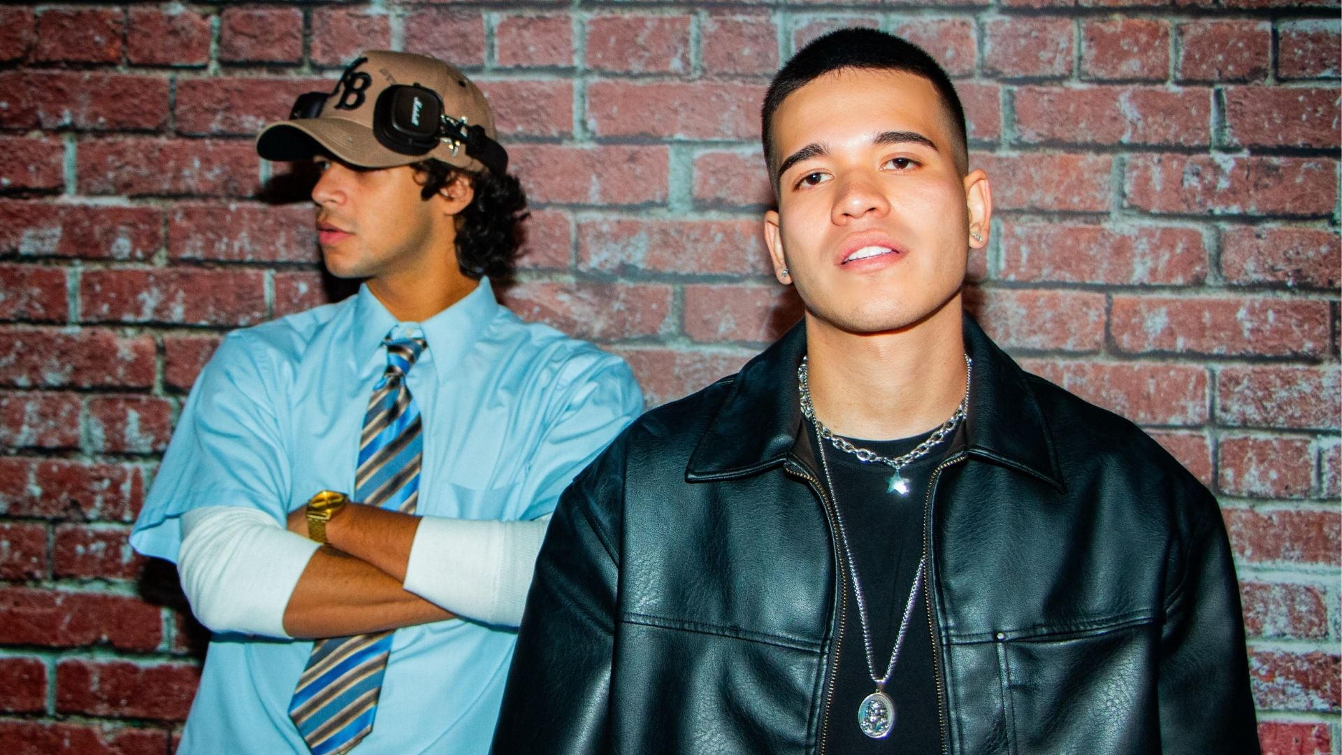 ROBI and Koni for ‘Ganas de Verte’ Music Video.