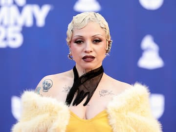 "Si amar es un pecado, me declaro culpable": Mon Laferte conmueve con su intervención en el confesionario de Rosalía
