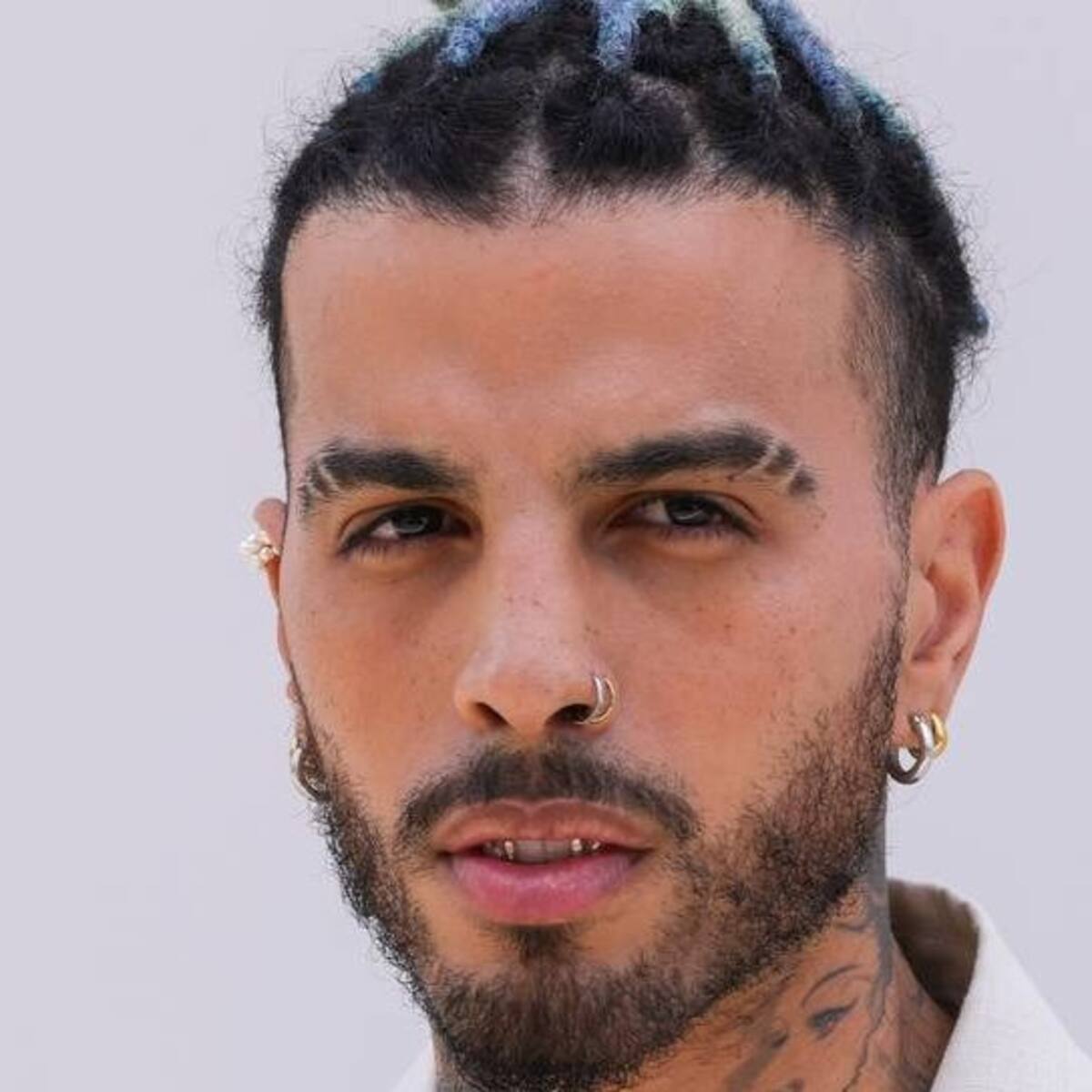 Rauw Alejandro Announces New Album Coming This Week, ‘Playa Saturno’