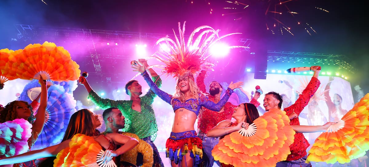 Karol G actúa en el escenario principal durante el Coachella Valley Music and Arts Festival 2026 en el Empire Polo Club el 12 de abril de 2026 en Indio, California. Kevin Mazur/Getty Images para Coachella