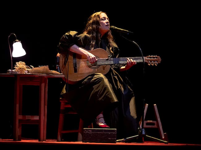 Natalia Lafourcade se presenta en el escenario durante el «Festival Revolución ’65» en el Teatro Real el 25 de julio de 2025 en Madrid, España. (Borja B. Hojas/Getty Images)