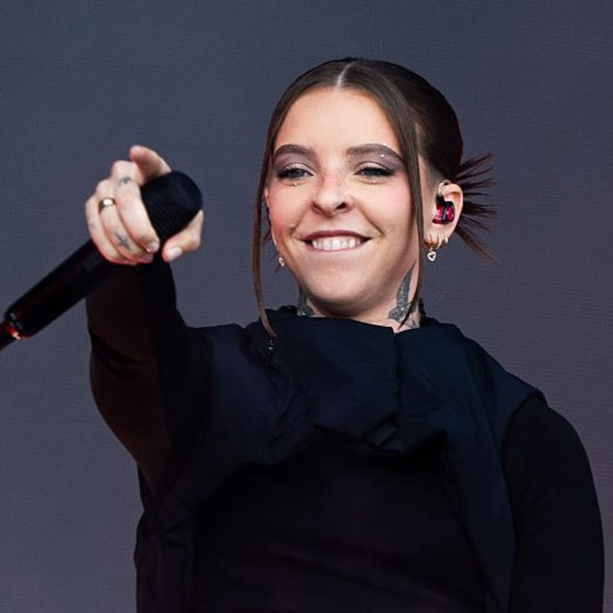 Young Miko’s New Song ‘Meiomi’ Meaning and English Lyrics