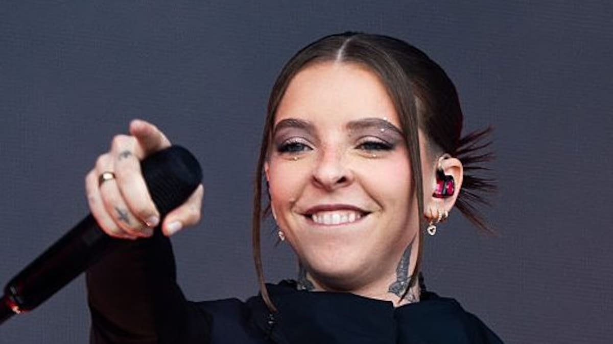 Young Miko’s New Song ‘Meiomi’ Meaning and English Lyrics