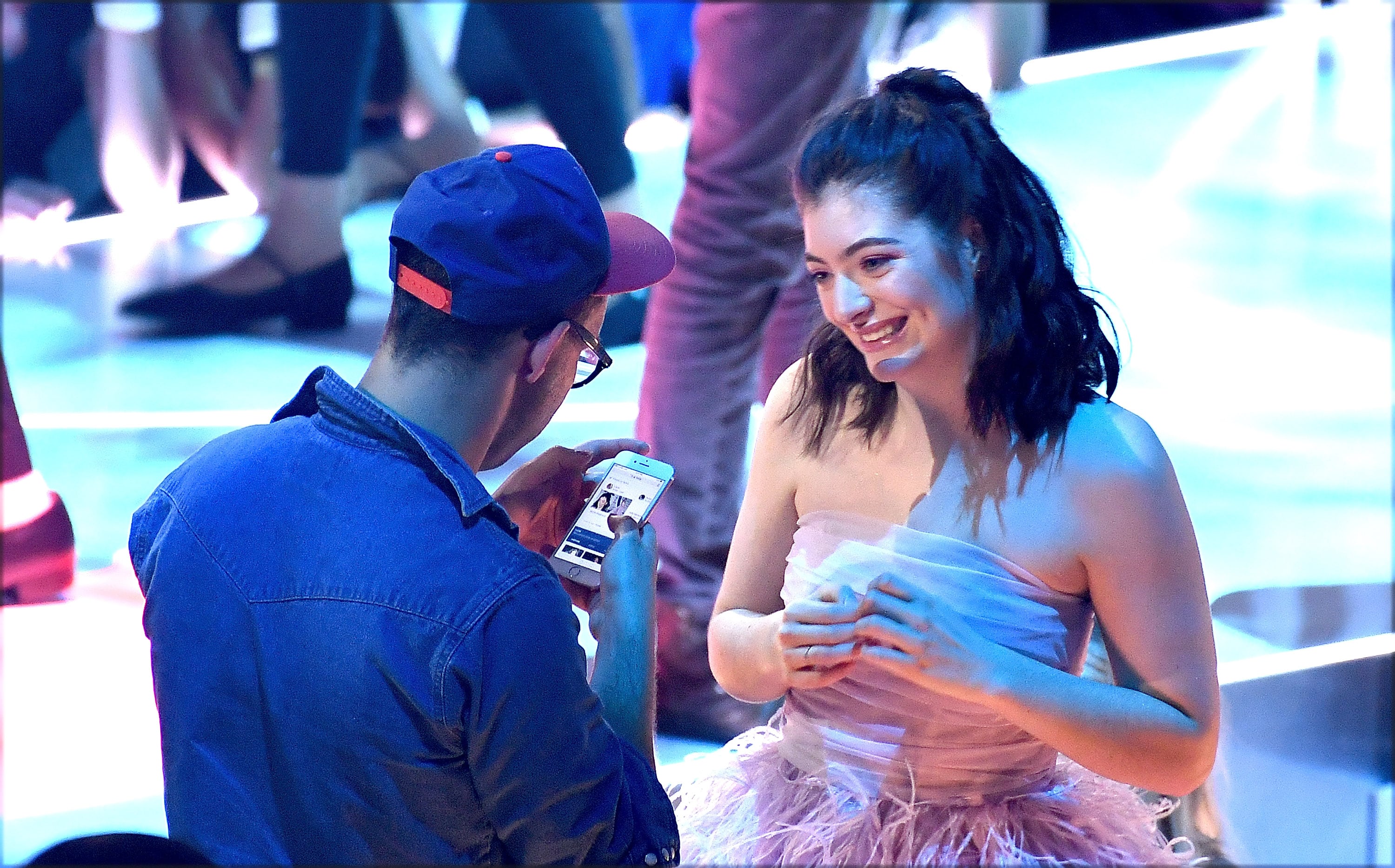 Jack Antonoff y Lorde en los MTV VMAs 2017 en Inglewood, California. C Flanigan/Getty Images