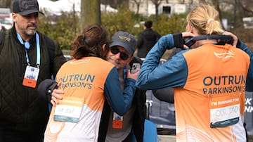 No, Michael J. Fox no ha muerto: su mánager lo aclara tras un error de la prensa