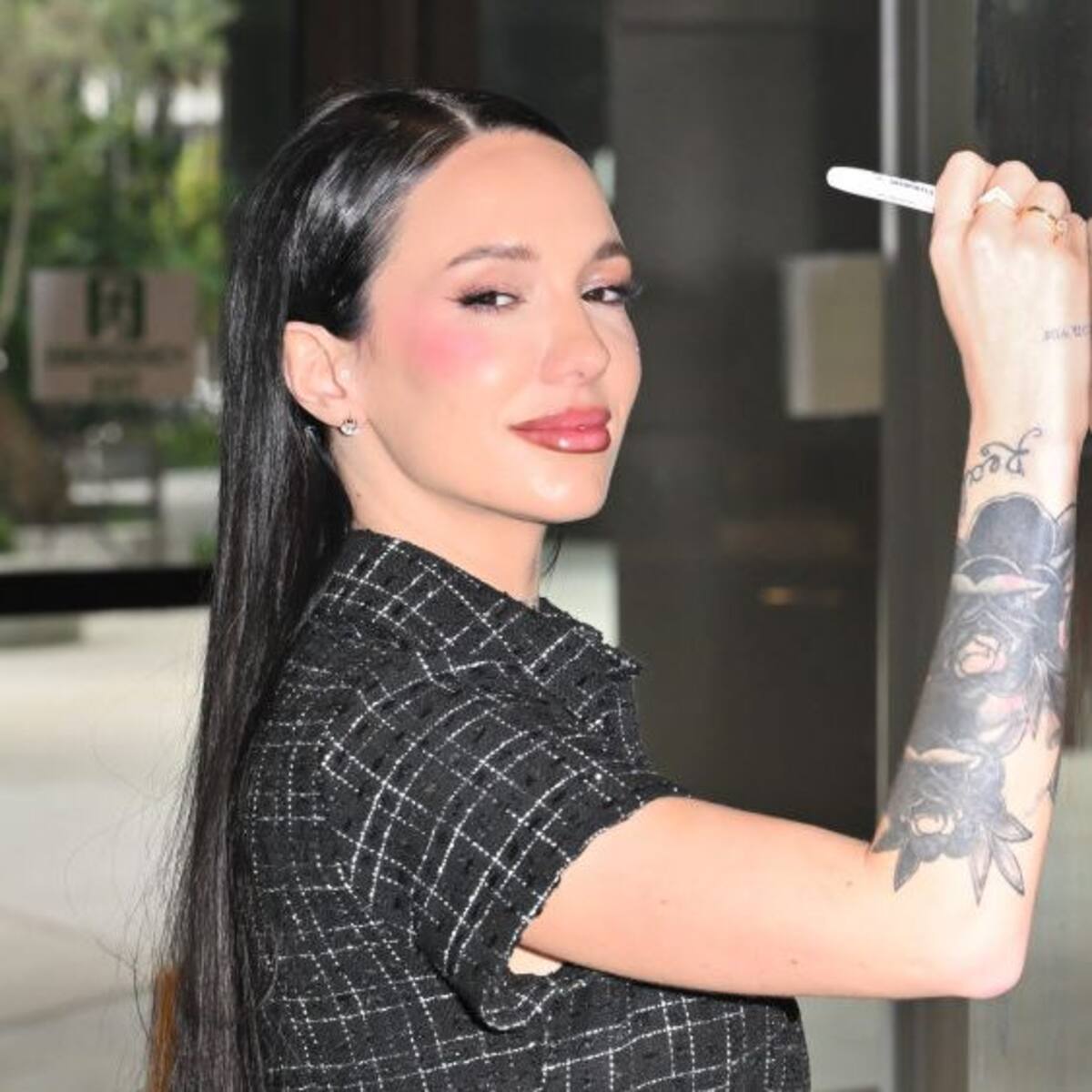 Breaking Boundaries in Love: La Joaqui and Lali’s ‘Para Dos’ (English Lyrics)