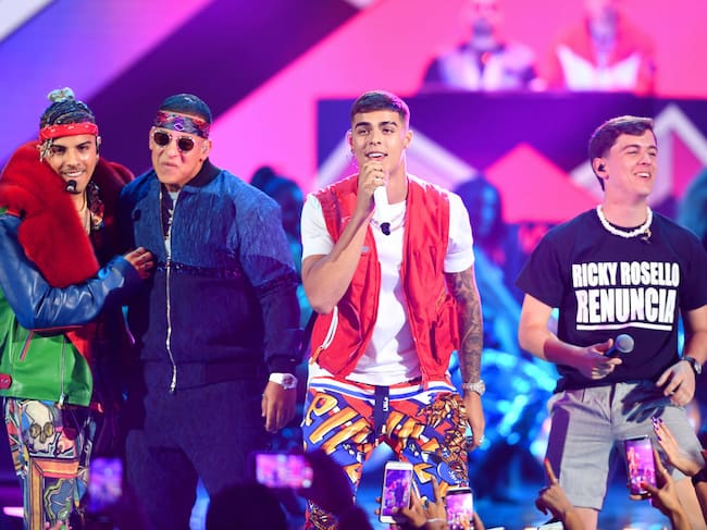 Rauw Alejandro, Daddy Yankee, Lunay and Guaynaa perform together on stage during Premios Juventud 2019 in Florida. Jason Koerner / Getty Images