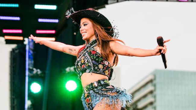 Anitta performs on stage during ‘Ensaios de Carnaval da Anitta’ show at Memorial da America Latina on February 4, 2024 in Sao Paulo, Brazil. Mauricio Santana/Getty Images