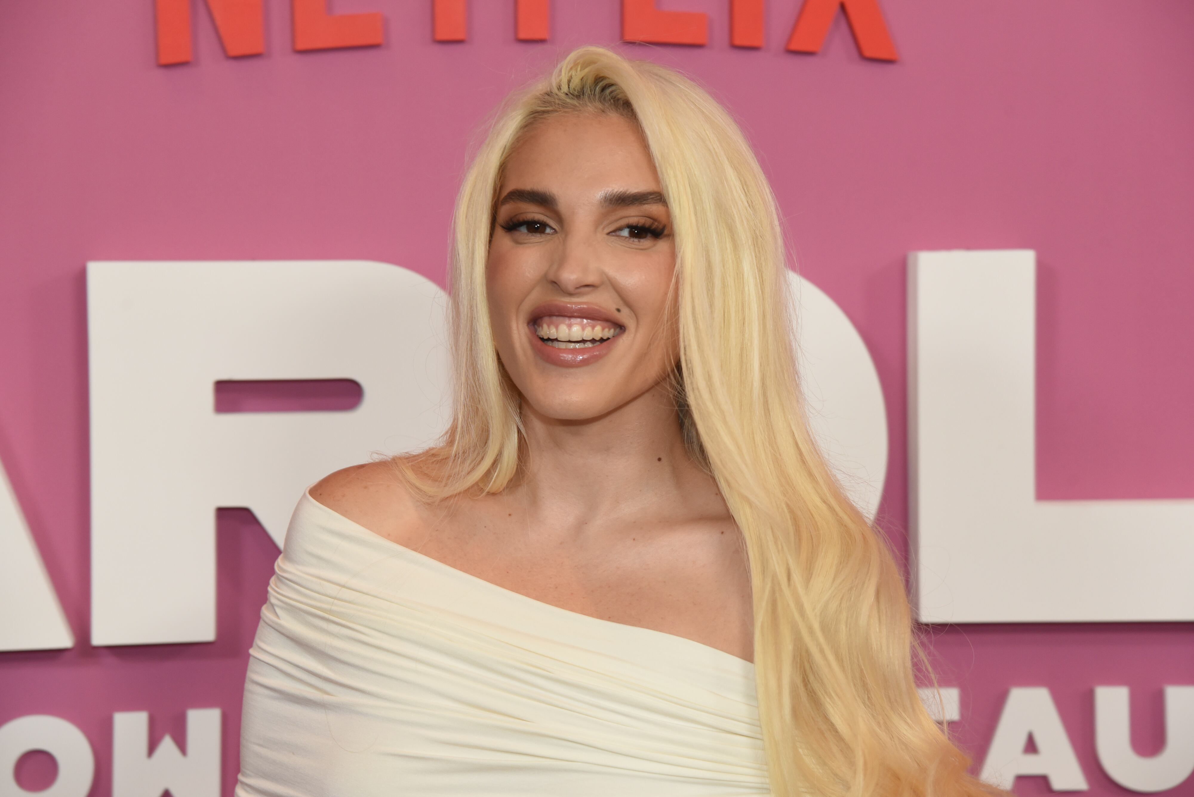 Elena Rose en el pase de «Karol G: Tomorrow Was Beautiful» celebrado en el Hotel Whitby el 6 de mayo de 2025 en Nueva York, Nueva York