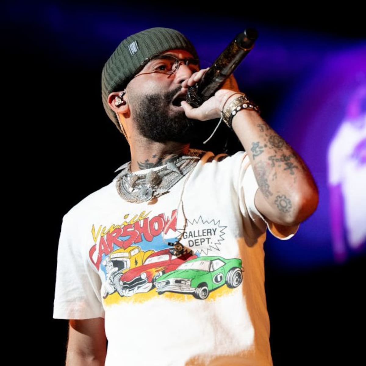 Arcángel in Hospital Following Major Heart Surgery