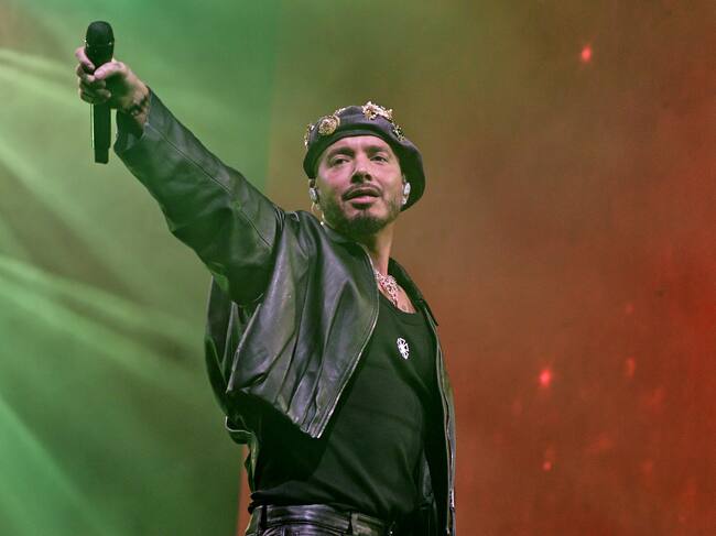 J Balvin, headliner del Sueños Festival, actúa durante un concierto en el Palacio de Los Deportes el 14 de mayo de 2026 en Ciudad de México