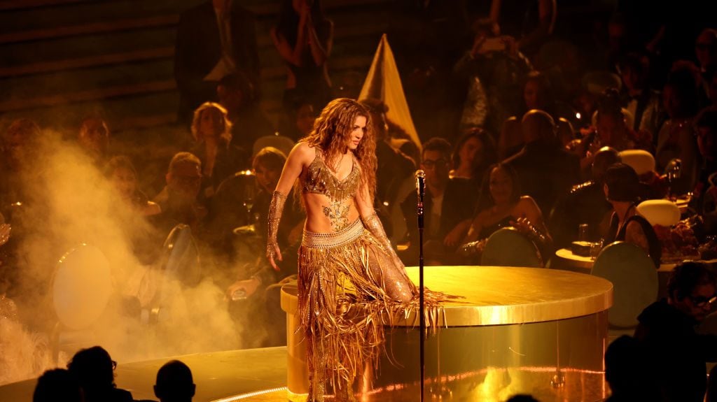 Shakira actuando en los GRAMMYs de 2025 en Los Ángeles, California. JC Olivera/WireImage