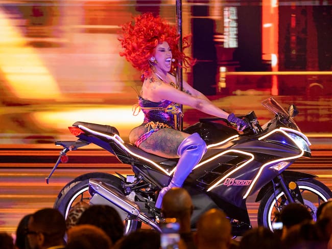 Cardi B en los Premios BET 2026, celebrados en el Peacock Theater el 28 de junio de 2026 en Los Ángeles, California