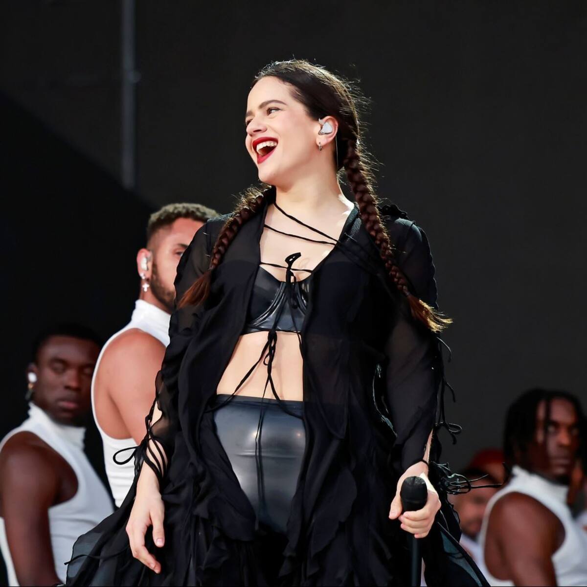 Rosalía Announces ‘Tuya’, Her Next Drop