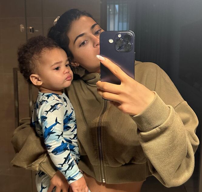 Kylie Jenner and her son, Aire / Instagram