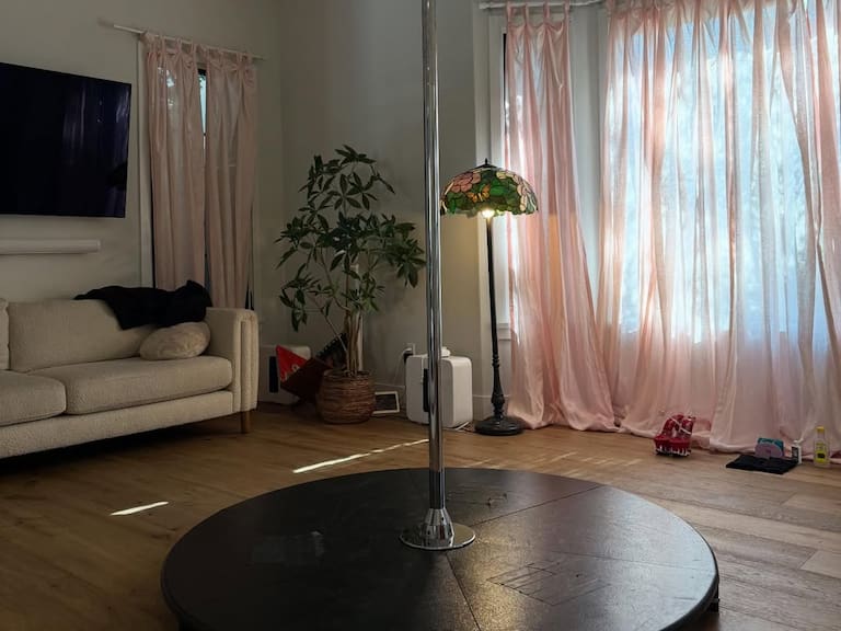 Rosalía comparte imágenes de su proceso de preparación para la serie Euphoria