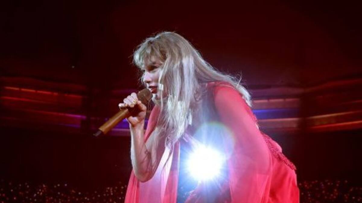 Taylor Swift Unveils the Cover, Release Date, and Tracklist of Her New Album