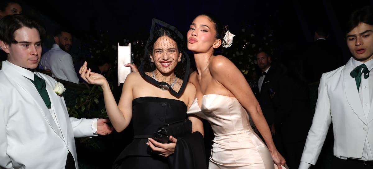 Rosalía y Kylie Jenner en la Met Gala de 2024 "Sleeping Beauties: Reawakening Fashion" en The Metropolitan Museum of Art el 6 de mayo de 2024 en Nueva York.