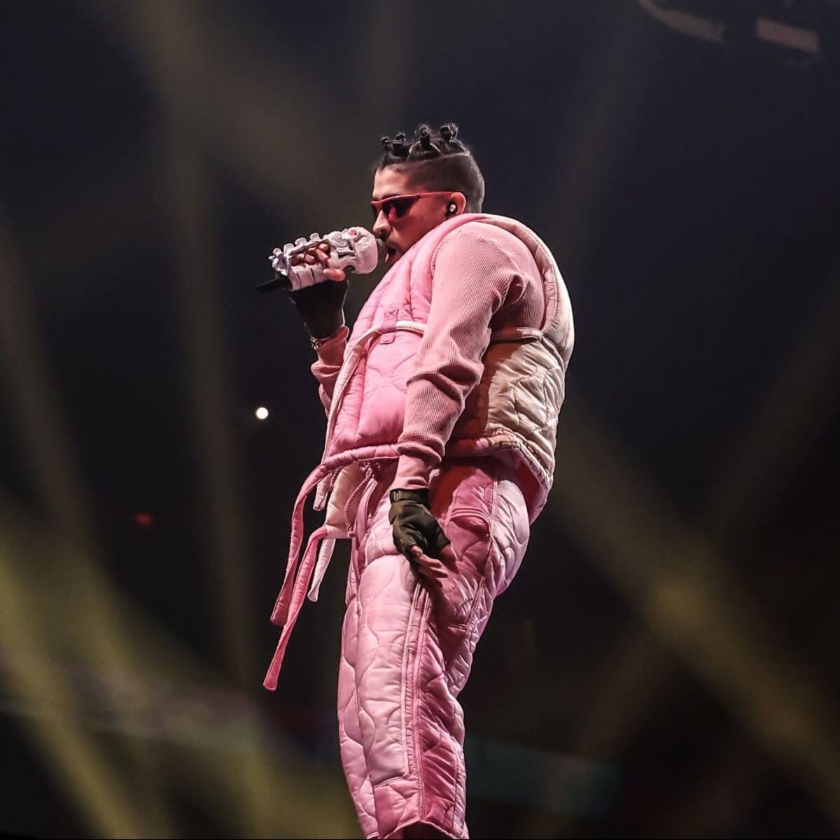 Bad Bunny’s ‘Where She Goes’ Climbs to the Top in Lista Los40 USA